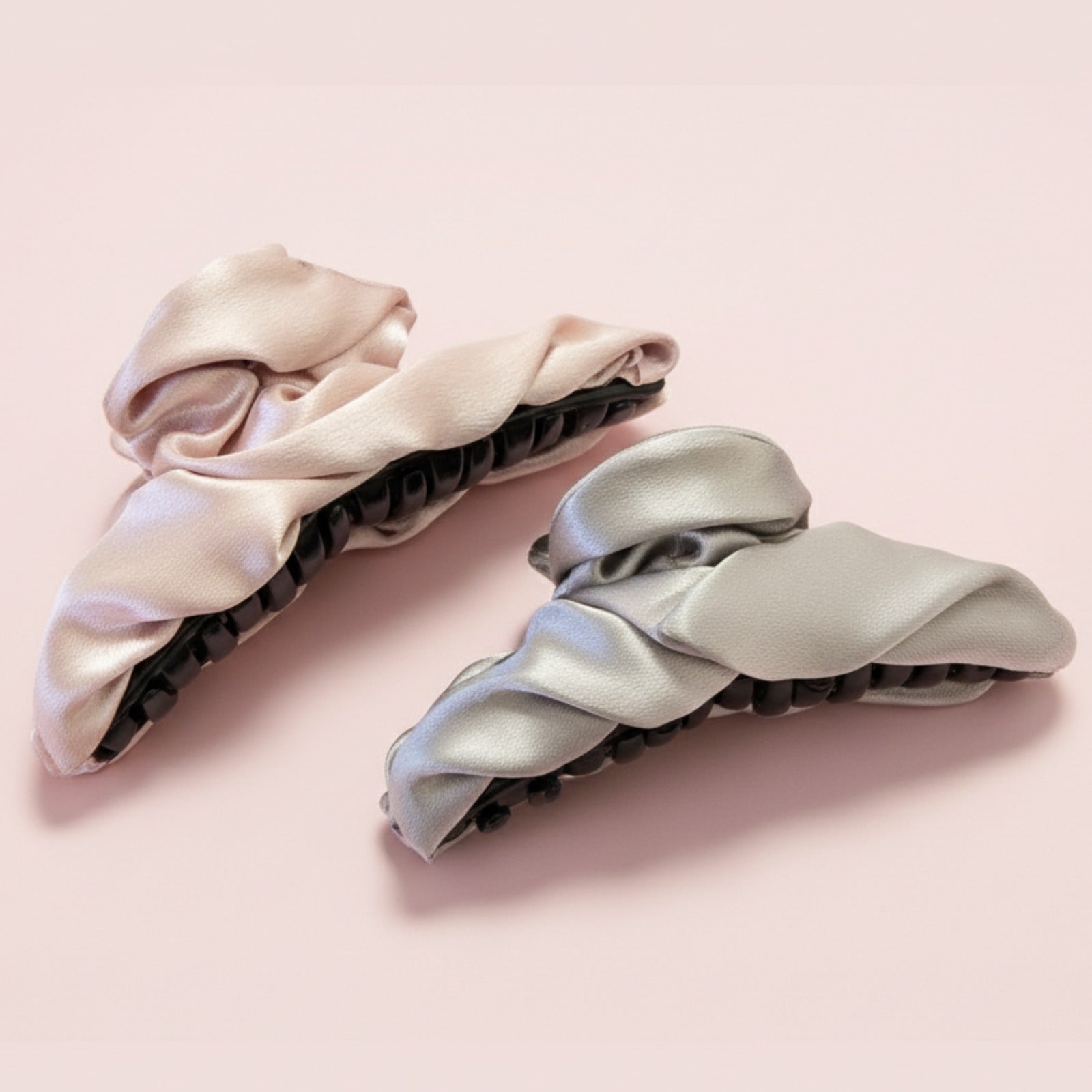 5-Piece Hair Accessory Gift Set for Women – Satin Scrunchies, Bow Clip, Hair Claw & Microfiber Headband in Clear Gift Bag Ideal for School Friends, Christmas, Birthdays & Valentine’s Day