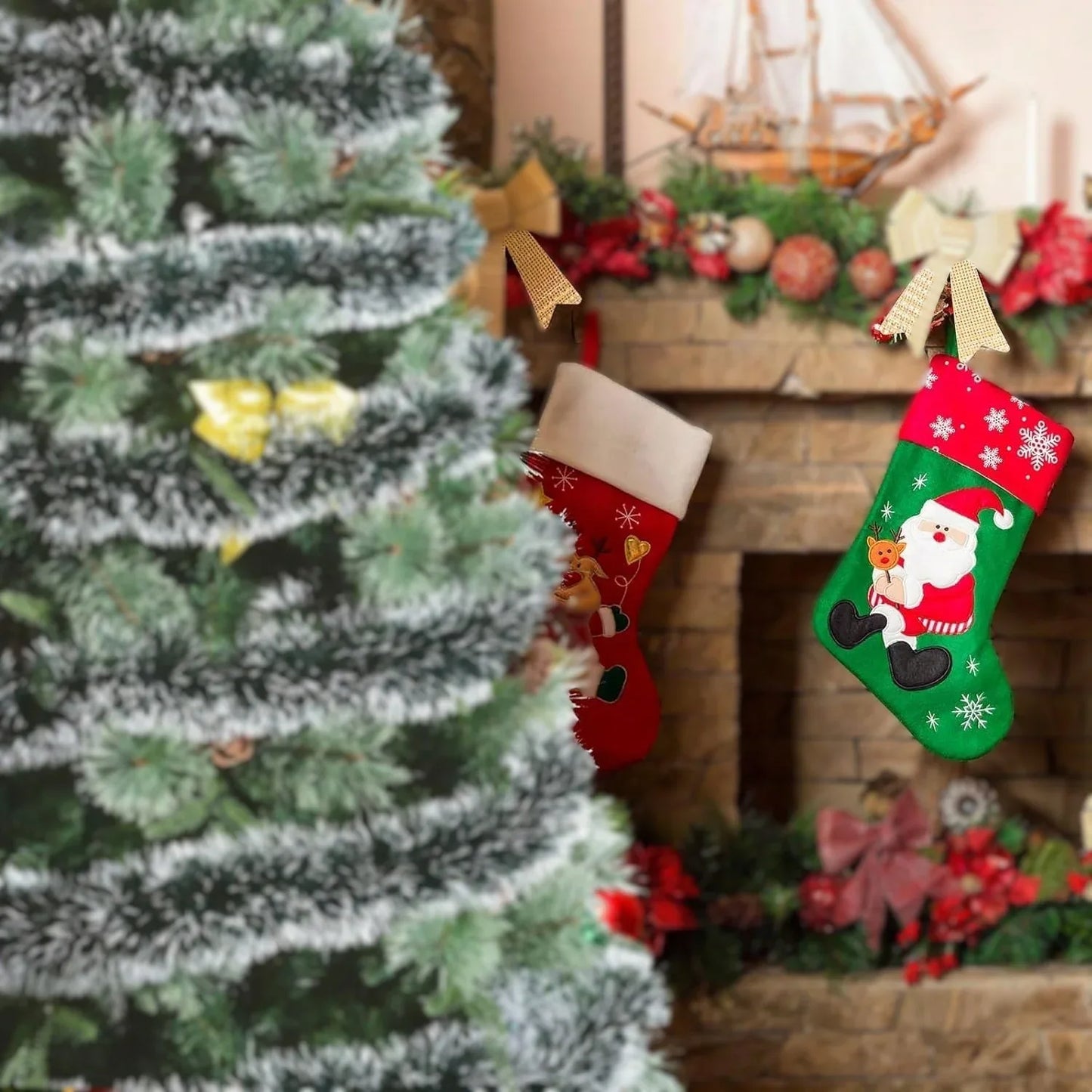 Snow-Tipped Green Christmas Tinsel – 2m | Classic 6-Ply Christmas Tree & Home Decoration - Mode Blend